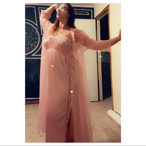 Vintage Other - Perfectly pink Peignoir set